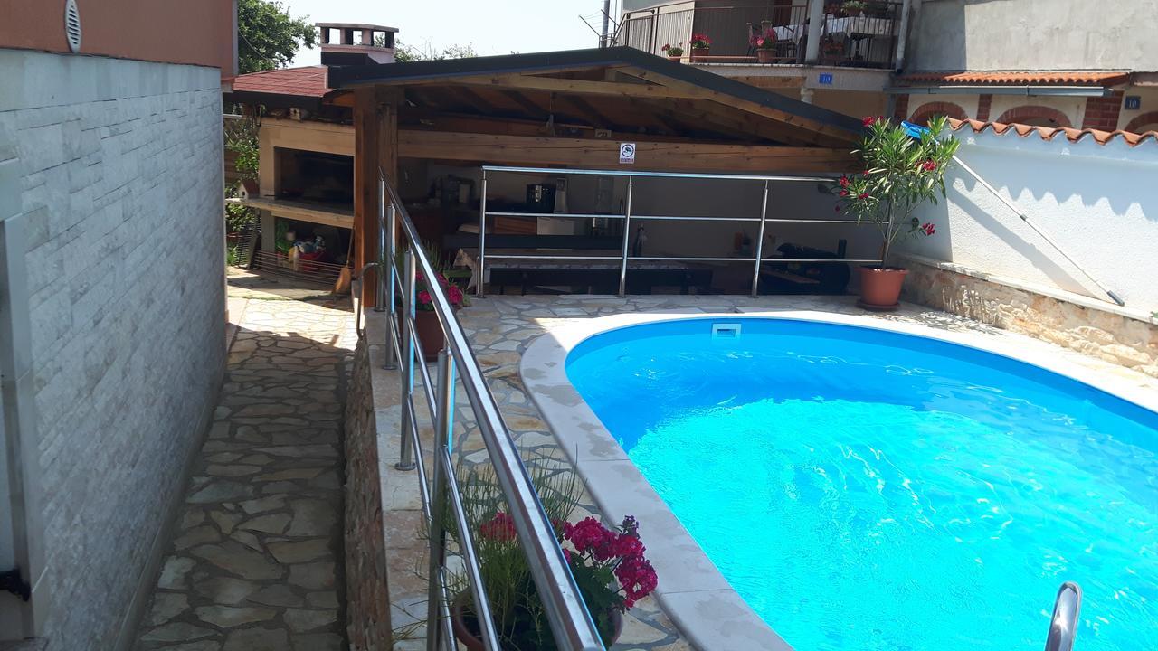 Apartments Val Umag Exterior photo